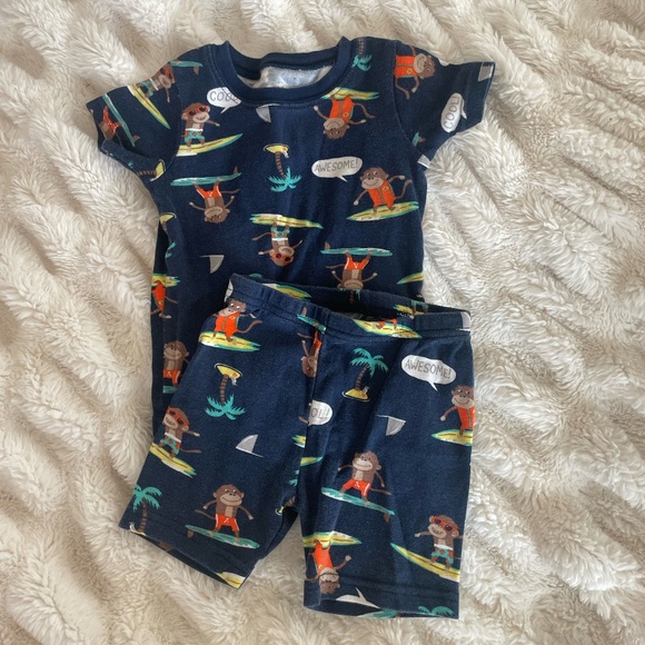 BABY BOY CLOTHING BUNDLE SIZE 12-24 MONTHS - Picture 6 of 13